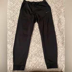 Men’s Nike Therma Fit sweatpants, large tall